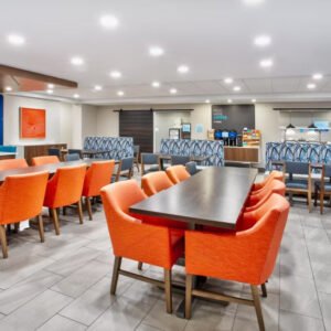 holiday-inn-express-and-suites-belleville-9424665727-4x3